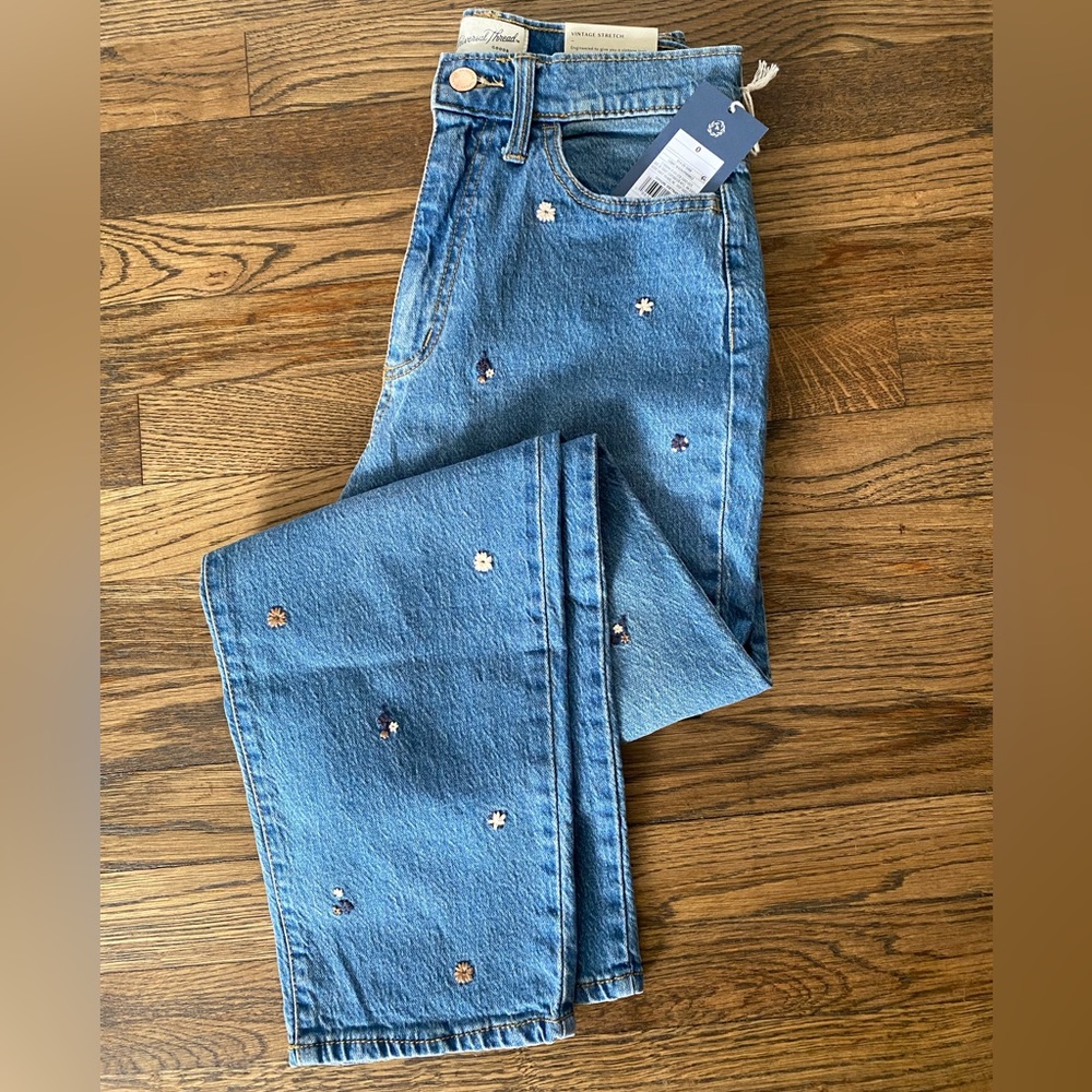 NWT Embroidered Jeans | Universal Thread | 25